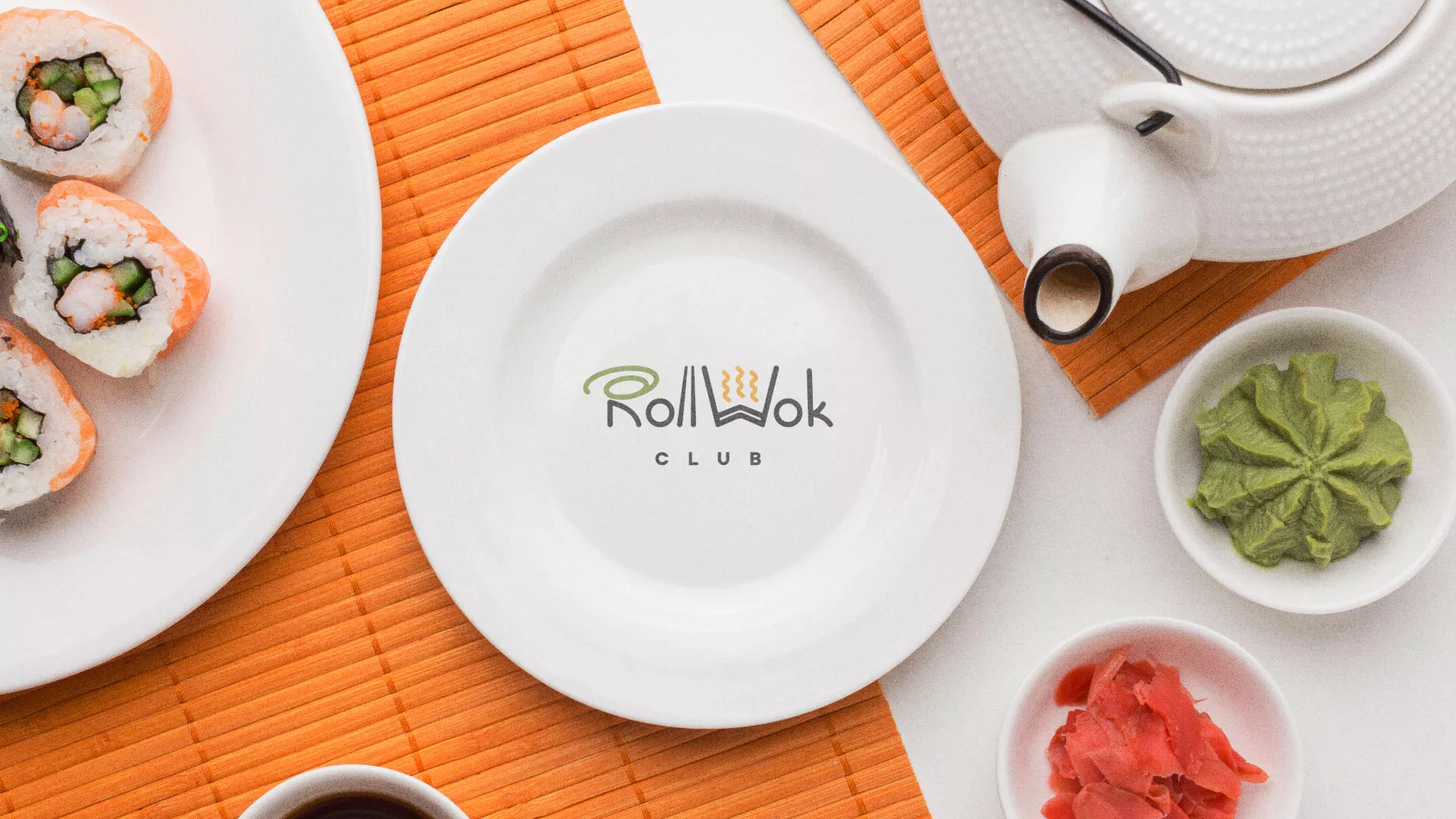Разработка логотипа и фирменного стиля суши-бара «Roll Wok Club» в Волхове